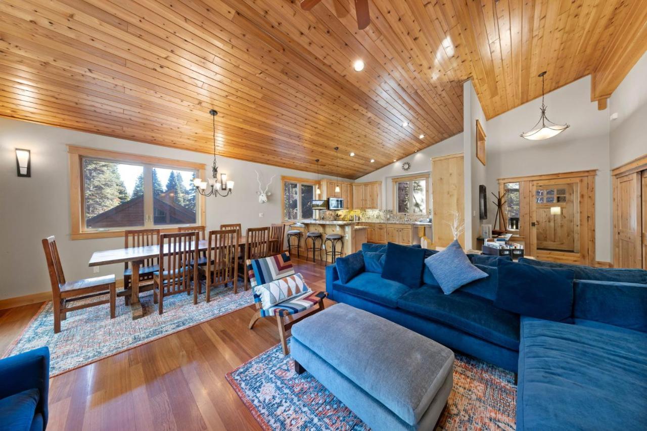 Skislope Manor - Spacious Tahoe Donner 4 Bedroom With Gorgeous Home Theater And Hot Tub Truckee Zewnętrze zdjęcie