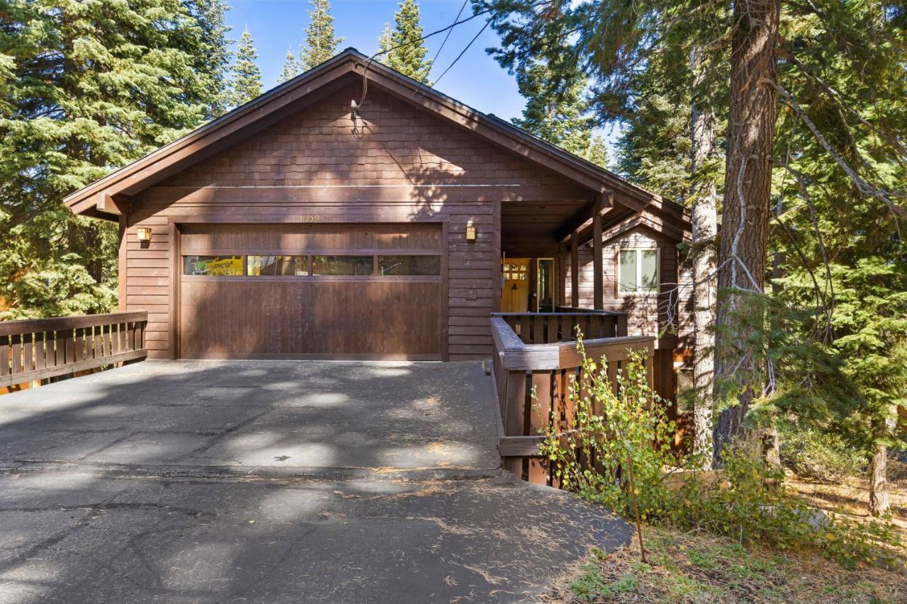 Skislope Manor - Spacious Tahoe Donner 4 Bedroom With Gorgeous Home Theater And Hot Tub Truckee Zewnętrze zdjęcie