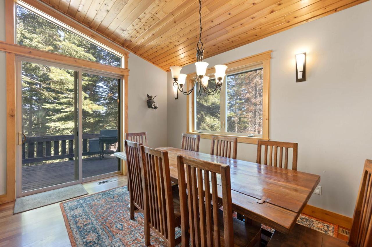 Skislope Manor - Spacious Tahoe Donner 4 Bedroom With Gorgeous Home Theater And Hot Tub Truckee Zewnętrze zdjęcie