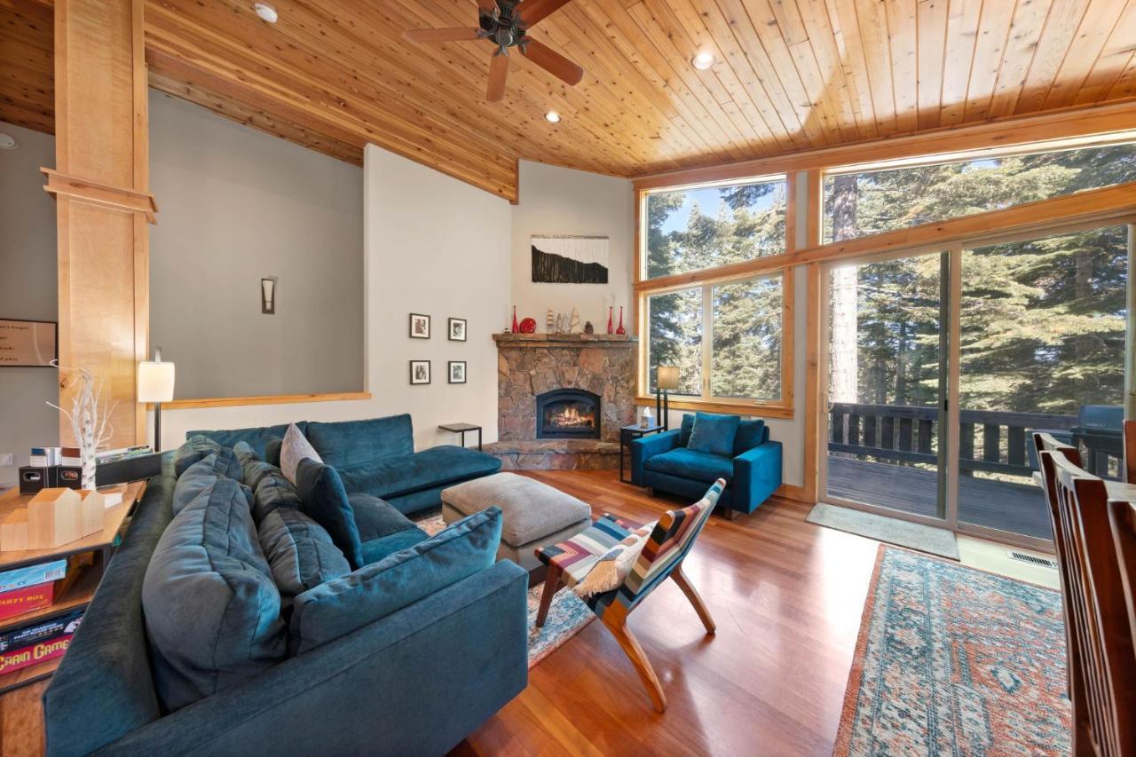 Skislope Manor - Spacious Tahoe Donner 4 Bedroom With Gorgeous Home Theater And Hot Tub Truckee Zewnętrze zdjęcie