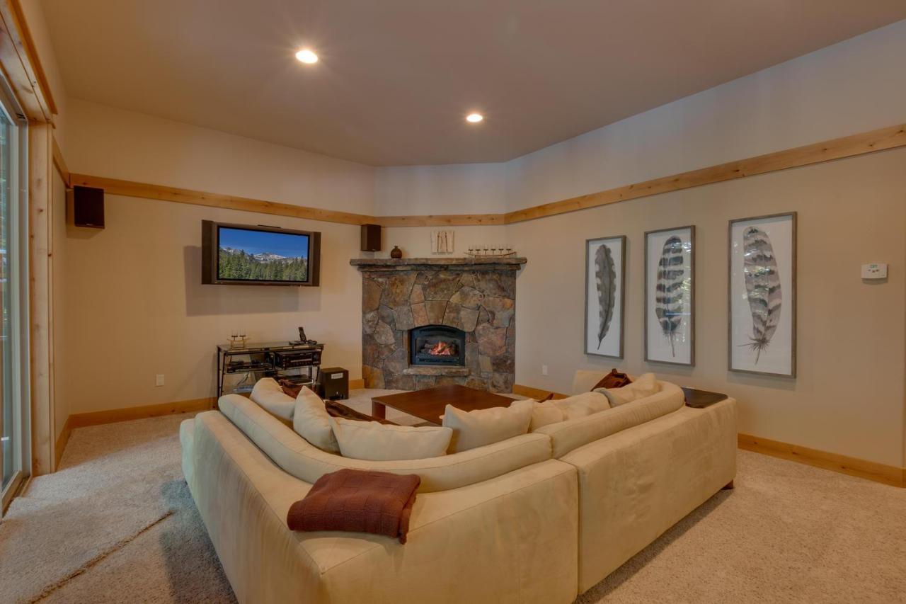 Skislope Manor - Spacious Tahoe Donner 4 Bedroom With Gorgeous Home Theater And Hot Tub Truckee Zewnętrze zdjęcie