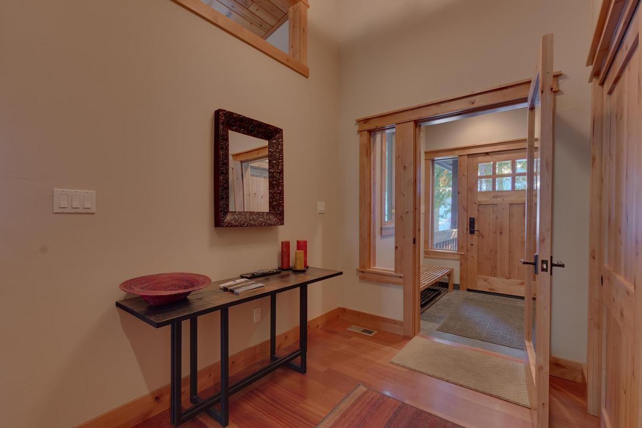 Skislope Manor - Spacious Tahoe Donner 4 Bedroom With Gorgeous Home Theater And Hot Tub Truckee Zewnętrze zdjęcie